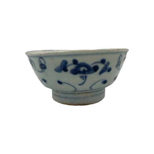 1384 - A collection of antique Chinese porcelain, including a Qing Dynasty blue and white bowl with hand-pa... 