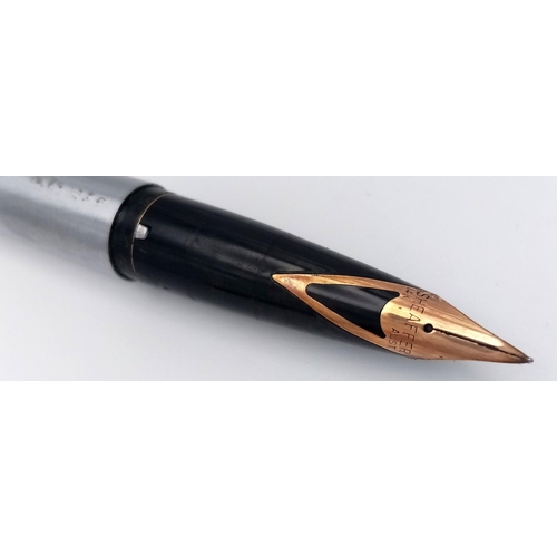 1378 - A Vintage Schaeffer Australia Gold Nibbed Fountain Pen. 13cm.