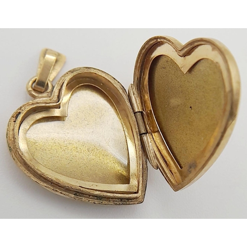 343 - Vintage ROLLED GOLD LOCKET. Heart shaped with beautiful decoration to lid. Opens and closes perfectl... 