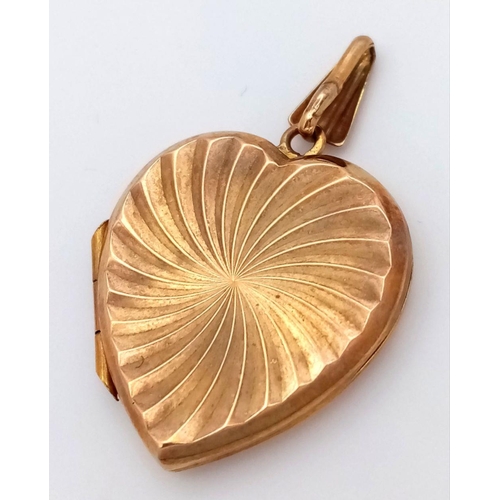 371 - Vintage 9 carat GOLD LOCKET PENDANT. Heart shaped with beautiful Sunray decoration to Front. Full UK... 