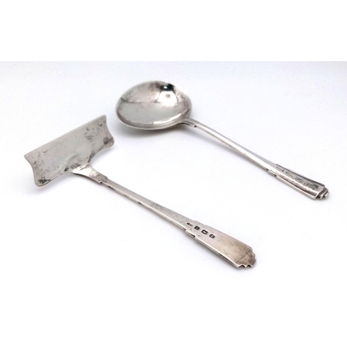 644 - Antique SILVER SPOON and PUSHER. Complete with original lined case. Clear hallmark for Deakin and Fr... 