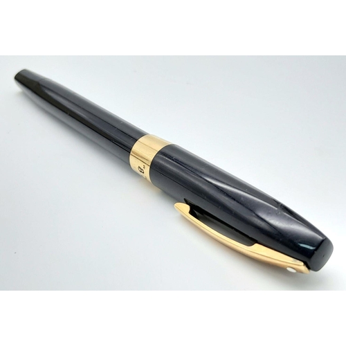 695 - A Vintage Sheaffer Fountain Pen with Gold Nib. Engraved with 'B' Squad 1968 on gilded band. With cas... 