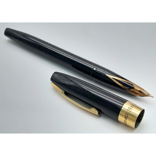 695 - A Vintage Sheaffer Fountain Pen with Gold Nib. Engraved with 'B' Squad 1968 on gilded band. With cas... 