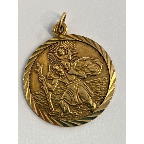 252 - Classic 9 Carat GOLD, ST CHRISTOPHER PENDANT/CHARM. Full UK hallmark.2 cm Diameter. 1.6 grams.