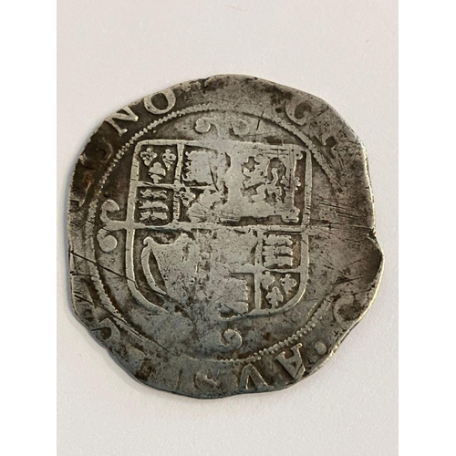 273 - CHARLES I (1625 - 1649) I HAMMERED SILVER SHILLING. TOWER MINT MARK. Fair condition.