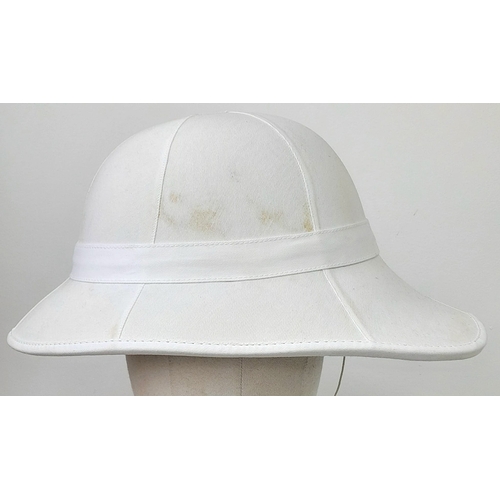 2168 - BRITISH FOREIGN SERVICE-ZULU WAR PITH HELMET - WHITE. Crown is missing. See photos for conditions.