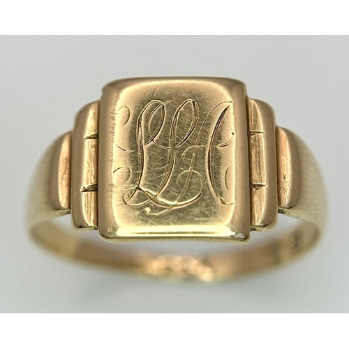 1032 - A Vintage 9K Yellow Gold Signet Ring. Size R 1/2. 2.5g