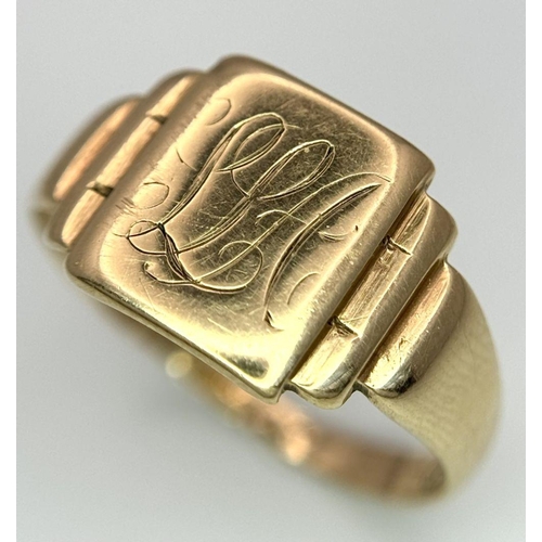 1032 - A Vintage 9K Yellow Gold Signet Ring. Size R 1/2. 2.5g