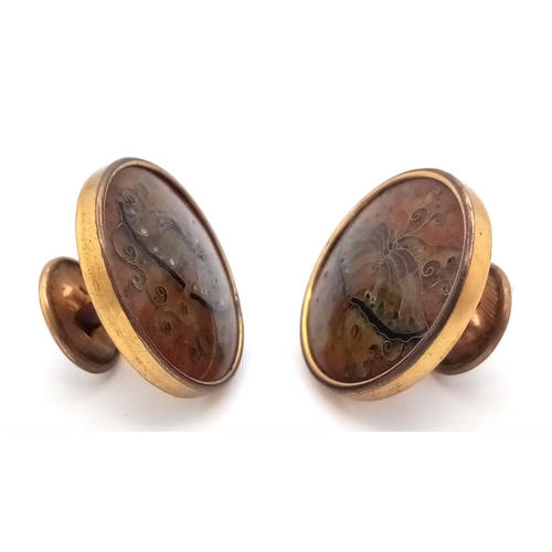 1535 - A Pair of Antique Victorian Decorative Cufflinks. Comes in case.