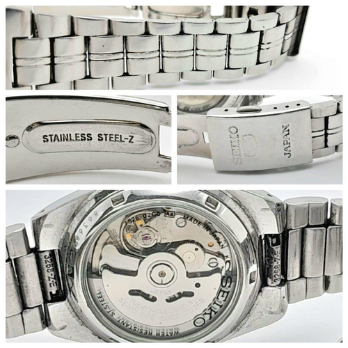 996 - A Seiko 5 Automatic Gents Watch. 21 jewels. Stainless steel bracelet and case - 37mm. Skeleton back.... 