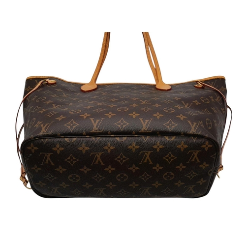 235 - A Louis Vuitton Monogram Neverfull MM Tote Bag with Pochette. Classic LV monogram on brown toile can... 