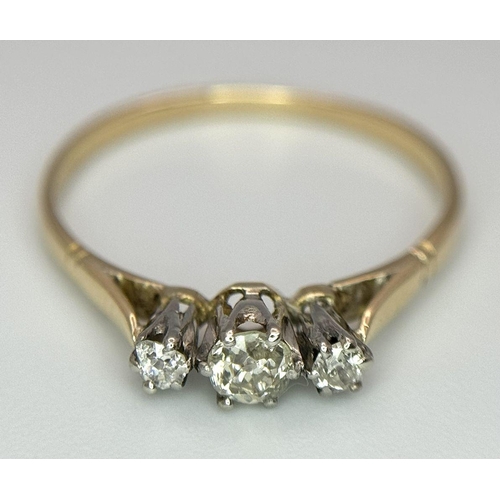 216 - A 18K YELLOW GOLD VINTAGE 3 STONE OLD CUT DIAMOND RING 0.20CT 1.7G SIZE P 1/2. Ref: SC 7063