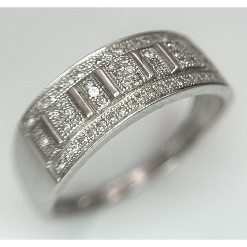 650 - A 9K WHITE GOLD DIAMOND RING 0.25CT 1.9G SIZE N. Ref: SC 7035