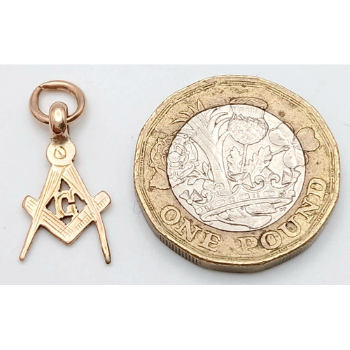 1771 - A 9 Carat Yellow Gold Vintage Masonic Pendant. 2.2cm Drop. 1cm Wide and appears to have a letter C i... 