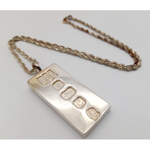 1896 - A Hallmarked 1977 (Jubilee Year) Silver Ingot Pendant Necklace. 41cm Length Sterling Silver Twist Bo... 