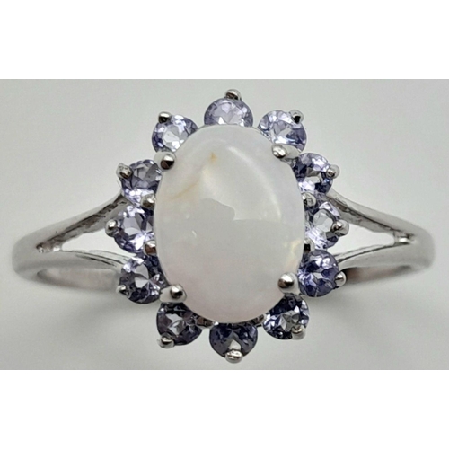 1560 - A 9K WHITE GOLD STONE SET RING, SIZE P, 2G. REF: SH1731I