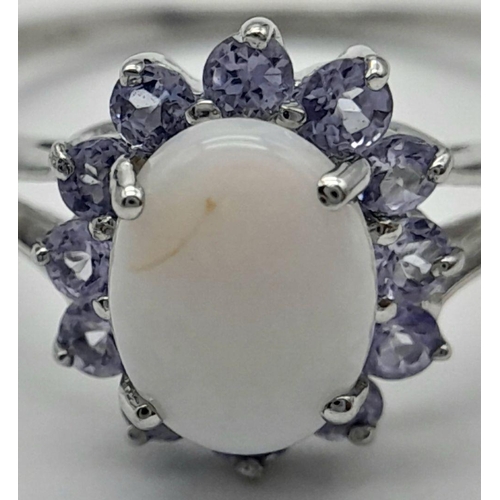 1560 - A 9K WHITE GOLD STONE SET RING, SIZE P, 2G. REF: SH1731I