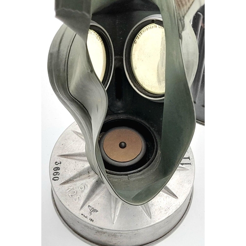 404 - A WW2 German Luftschutz VM-37 Gas Mask and Canister.