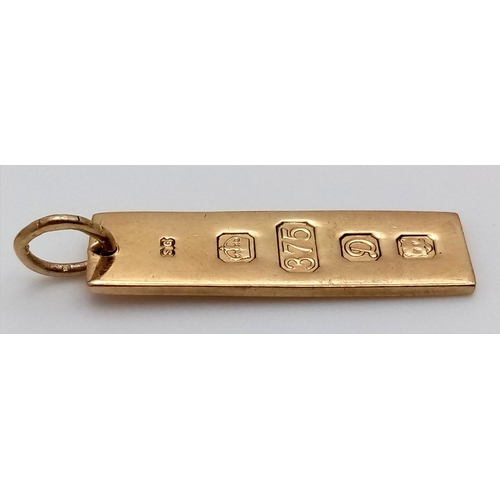 685 - A 9K YELLOW GOLD INGOT CHARM 2.1G , 2.5CM X 0.7CM. Ref: SC 7045