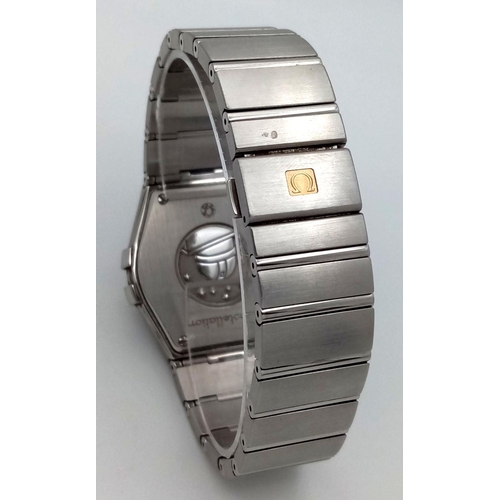 109 - An Omega Constellation Gents Watch. Stainless steel bracelet and case - 35mm. Quartz movement. Model... 