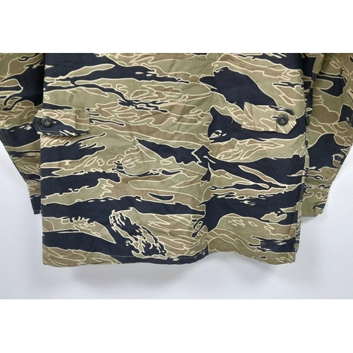 250 - An US Special Forces Tiger Pattern Camouflage Shirt Size Medium Regular.