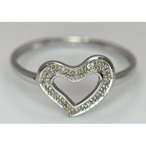 874 - A 9K WHITE GOLD DIAMOND SET HEART RING 1G TOTAL WEIGHT , SIZE N. Ref: SC 7016