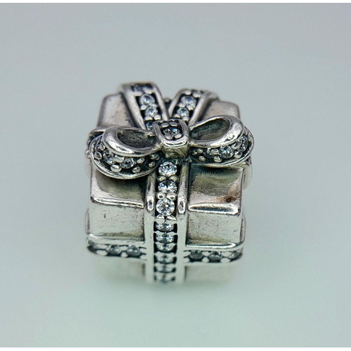 958 - A PANDORA STERLING SILVER STONE SET CHRISTMAS OR BIRTHDAY PRESENT CHARM 6.8G TOTAL WEIGHT, 1CM x 1.1... 