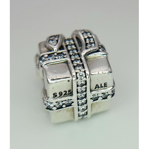 958 - A PANDORA STERLING SILVER STONE SET CHRISTMAS OR BIRTHDAY PRESENT CHARM 6.8G TOTAL WEIGHT, 1CM x 1.1... 