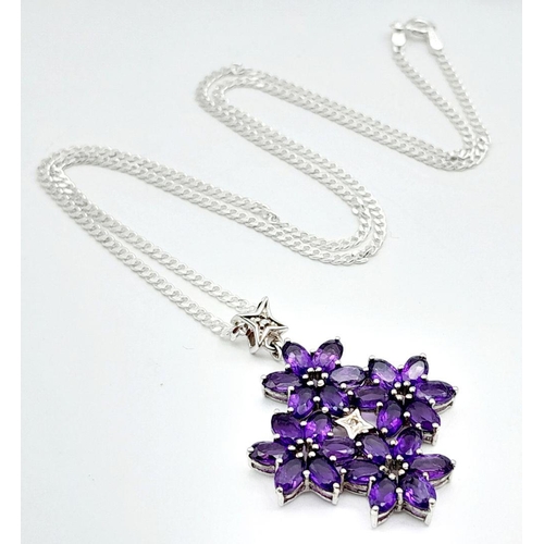 962 - A Sterling Silver Top Colour Amethyst Set Floral Cluster Pendant Necklace. 46cm Length. Pendant Meas... 