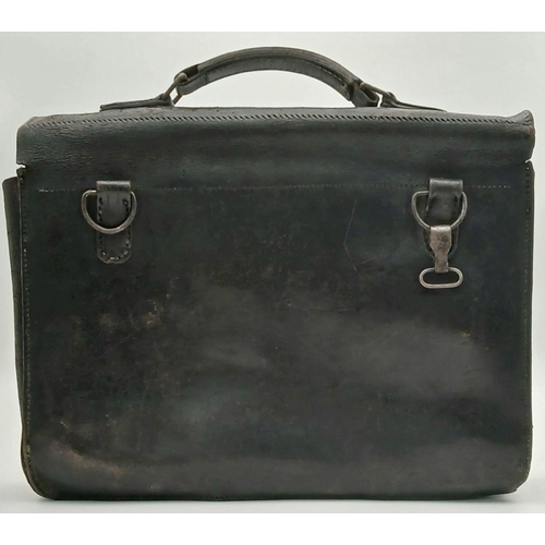 558 - A WW2 German Waffen SS Medical Officers (Veterinarian) Leather Case.