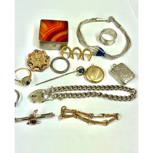 1534 - Assorted jewellery to include silver bracelet  & 9ct back and front locket ( loop as found ) and Etr... 