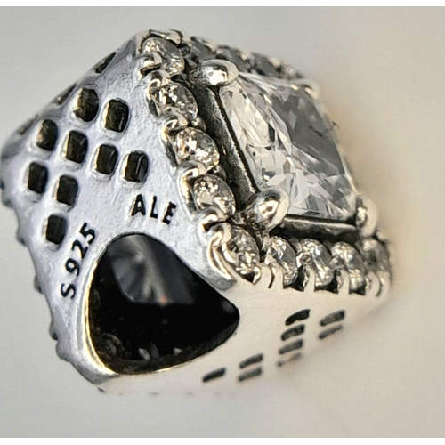 1028 - A PANDORA STERLING SILVER STONE SET CHARM 2.3G TOTAL WEIGHT, 0.9CM x 0.9CM. Ref: SC 7112