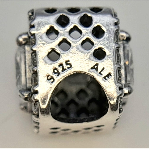 1028 - A PANDORA STERLING SILVER STONE SET CHARM 2.3G TOTAL WEIGHT, 0.9CM x 0.9CM. Ref: SC 7112