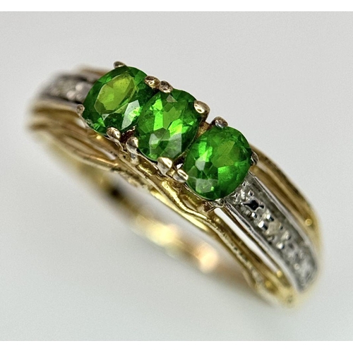 1078 - A Yellow Gold Gilt Sterling Silver Green Diopside and Diamond Set Ring Size L. The Ring Measures 5mm... 