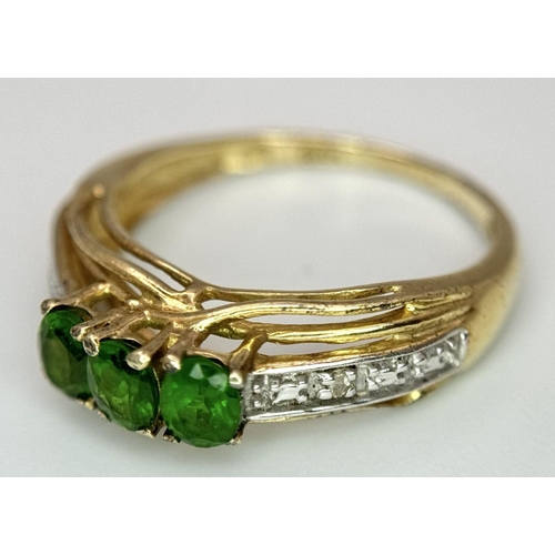 1078 - A Yellow Gold Gilt Sterling Silver Green Diopside and Diamond Set Ring Size L. The Ring Measures 5mm... 