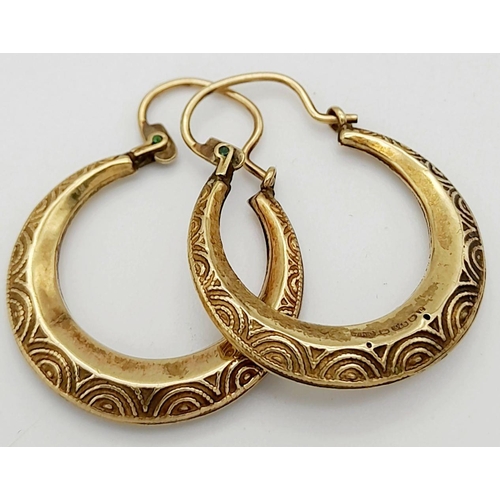 575 - A 9k yellow gold creole hoop earrings, 1.7g total weight , approx 26mm x 21mm. Ref: 8939H