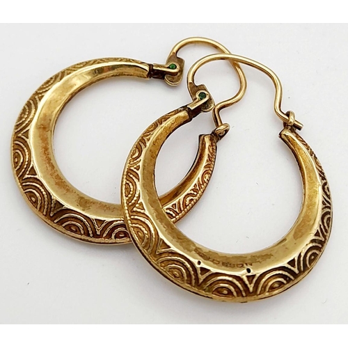 575 - A 9k yellow gold creole hoop earrings, 1.7g total weight , approx 26mm x 21mm. Ref: 8939H