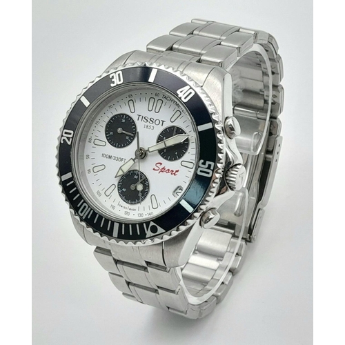 1122 - A Tissot Sport Chronograph Divers Watch. Stainless steel bracelet and case - 40mm. White dial. As fo... 