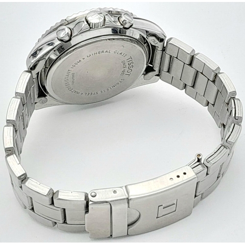 1122 - A Tissot Sport Chronograph Divers Watch. Stainless steel bracelet and case - 40mm. White dial. As fo... 