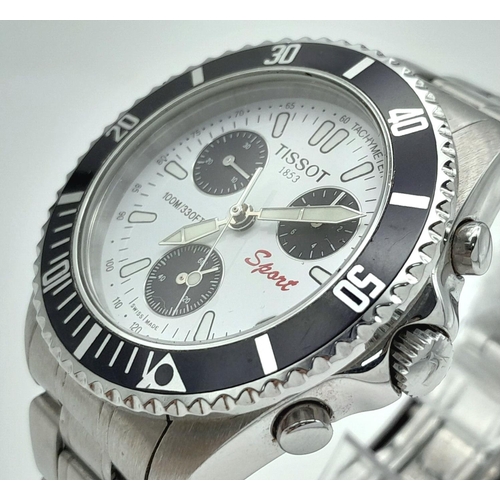 1122 - A Tissot Sport Chronograph Divers Watch. Stainless steel bracelet and case - 40mm. White dial. As fo... 