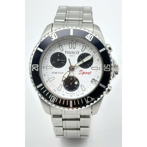 1122 - A Tissot Sport Chronograph Divers Watch. Stainless steel bracelet and case - 40mm. White dial. As fo... 