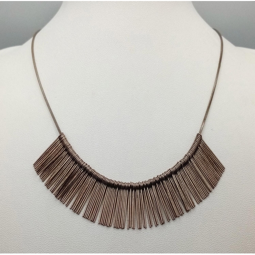 1215 - A fashion Italy 925 silver fringe necklace. Total weight 12G. Total length 42cm.