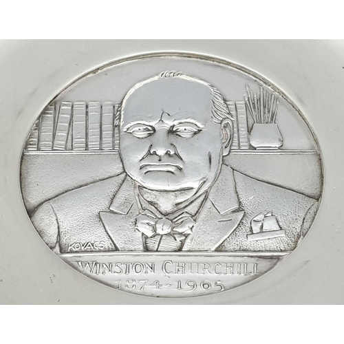 625 - A SUPERB SOLID SILVER WINSTON CHURCHILL DISH. DATED LONDON 1966 - WITH A SOLID SILVER COIN BY KOVACS... 