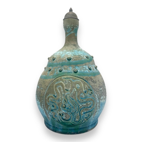 1576 - An antique Asian Celadon Ceramic Vase with Dragon Motif.
Antique ceramic vase with a green glaze, fe... 