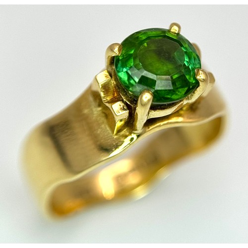 156 - A Vintage 18K Yellow Gold, Tourmaline Ring. Size Q 1/2. 6.2g