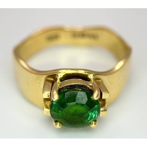 156 - A Vintage 18K Yellow Gold, Tourmaline Ring. Size Q 1/2. 6.2g