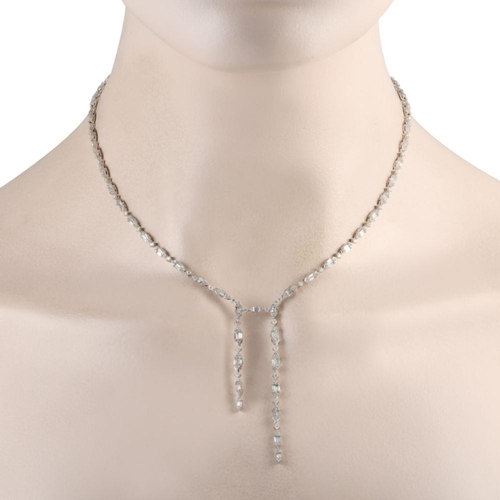 1082 - A 14K White Gold 4.80ct Diamond Necklace. Sparkling Diamonds with a total weight of 4.80 carats allo... 