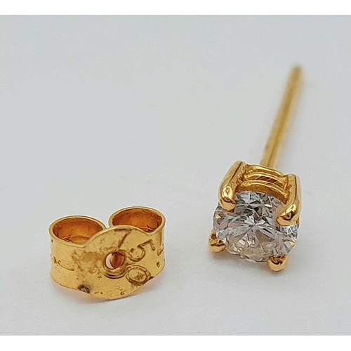 2421 - An 18K Yellow Gold Diamond Single Stud Earring. 0.25ct.