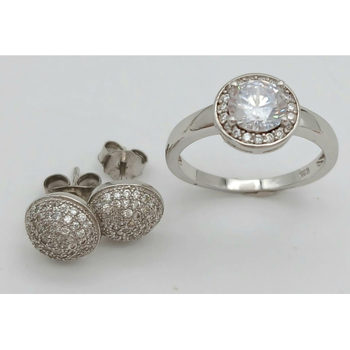 1410 - A STERLING SILVER STONE SET RING & STUD EARRINGS 3.9G , RING SIZE L. Ref: SC 9032