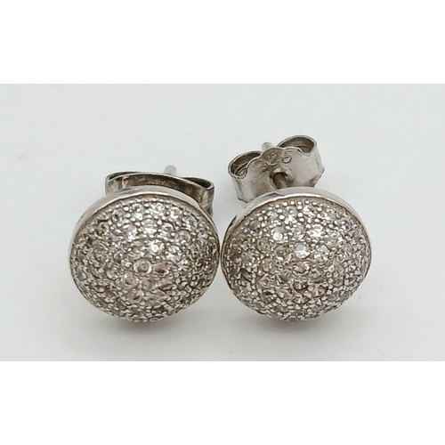 1410 - A STERLING SILVER STONE SET RING & STUD EARRINGS 3.9G , RING SIZE L. Ref: SC 9032